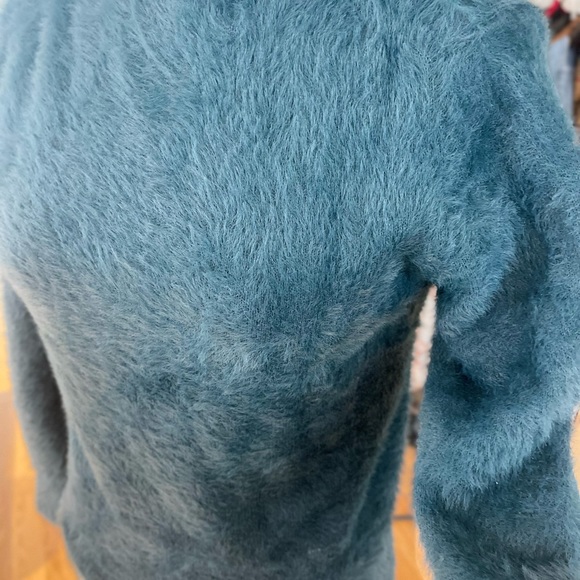 Banana Republic fuzzy green sweater - Picture 5 of 11